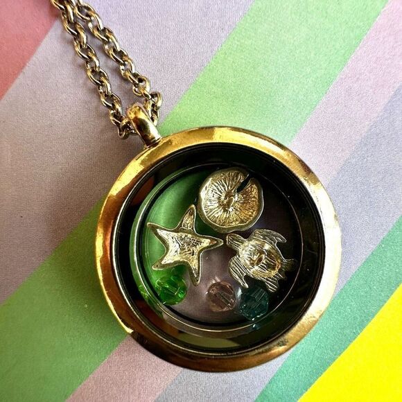 Ocean Floating Charm Locket necklace - Picture 4 of 8